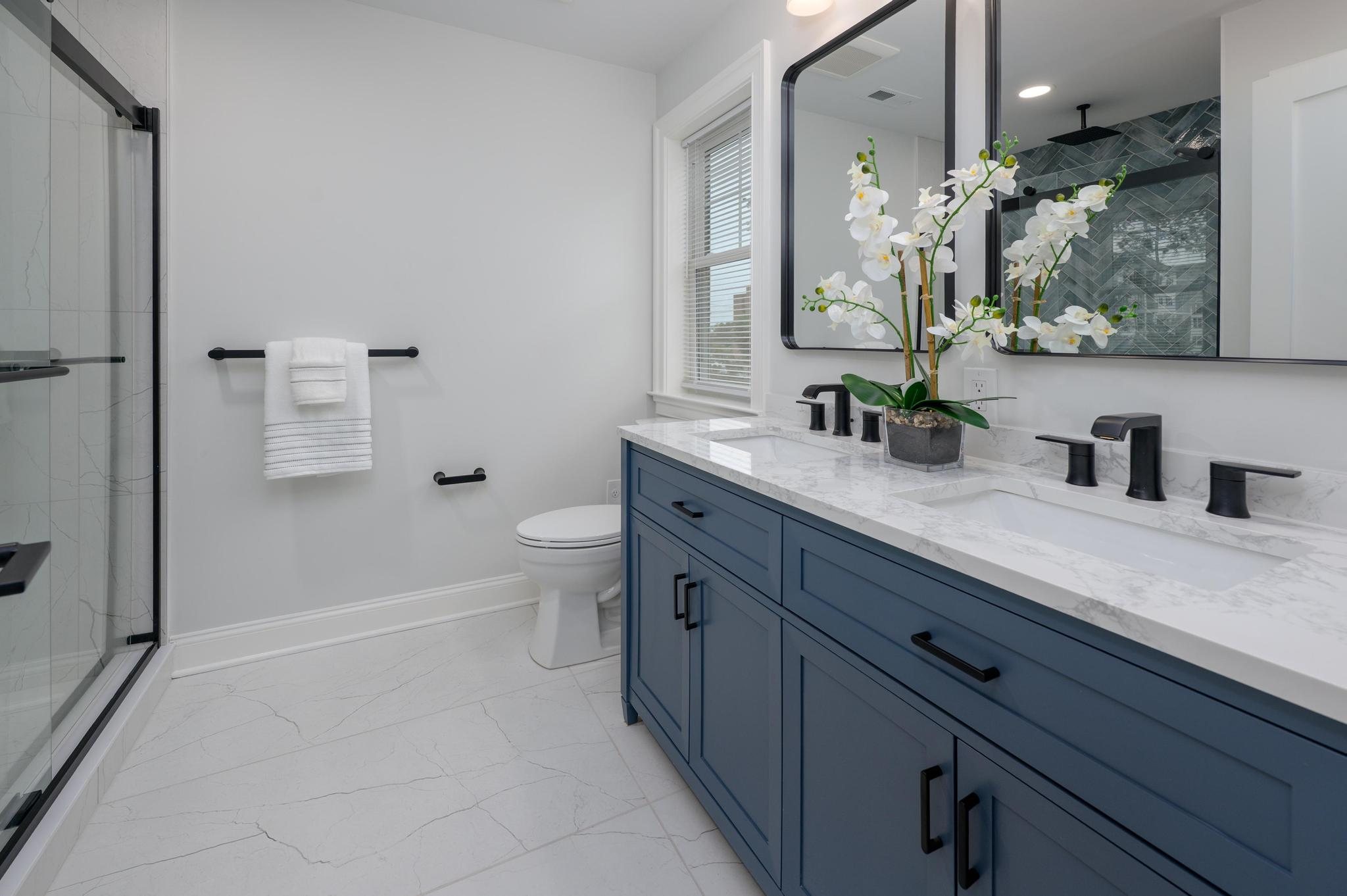 9 E Crystal Lake Primary Bathroom Vanity